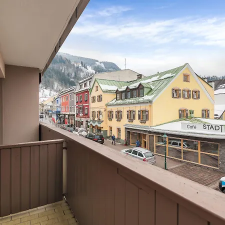 Roessl By Skinetworks Hotel