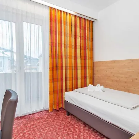 Roessl By Skinetworks Hotel Schladming