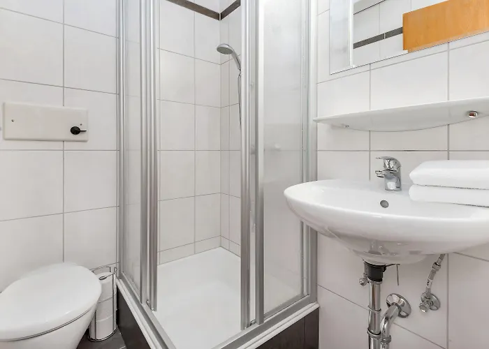 Roessl By Skinetworks 3* シュラートミンク