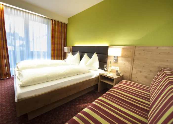 Roessl By Skinetworks 3*