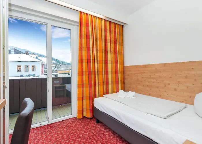 Hotel Roessl By Skinetworks