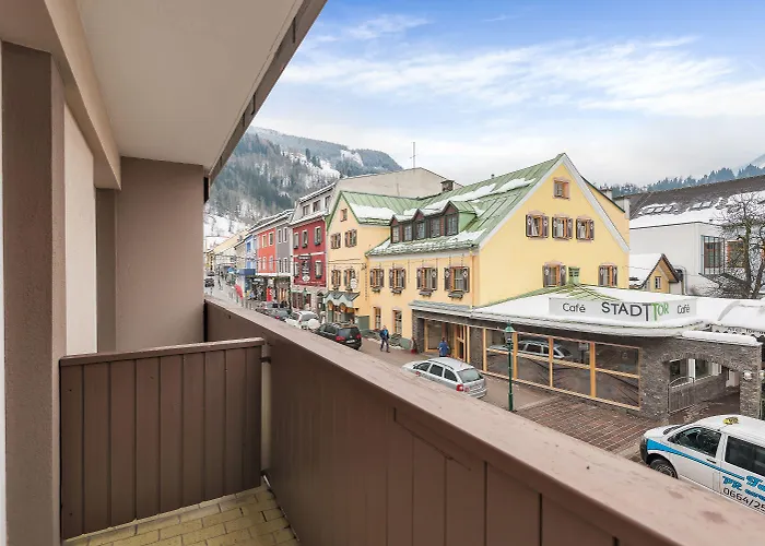 Roessl By Skinetworks Hotel