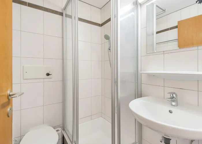 Roessl By Skinetworks Hotel