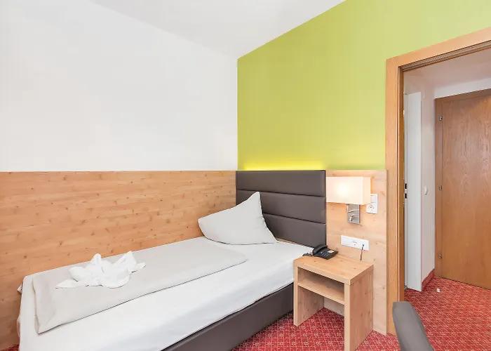 Roessl By Skinetworks